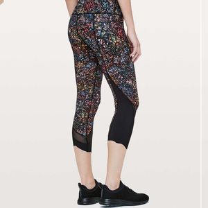 Lululemon Floral Wunder Under Crop II Special Ed Scallop Leggings, Size 4